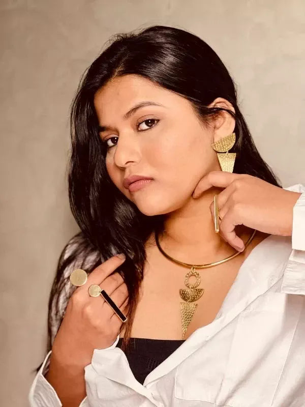 Hasli SemiCircle Triangle