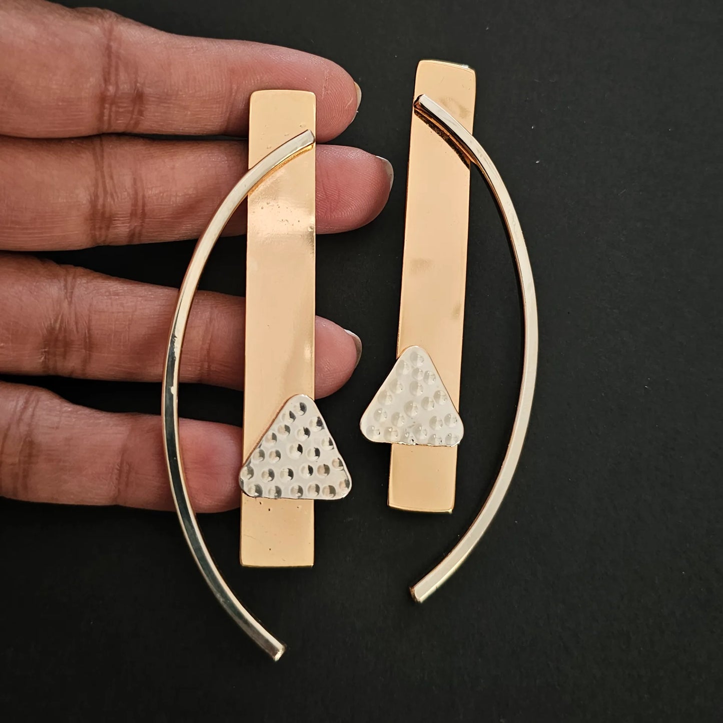 Arc earrings