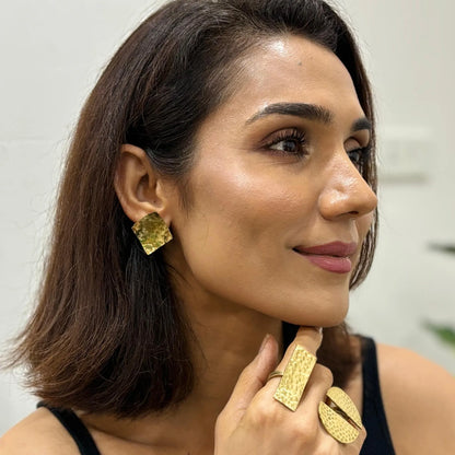 Diamond Shape Studs Earrings
