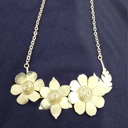 Flower Trey Necklace