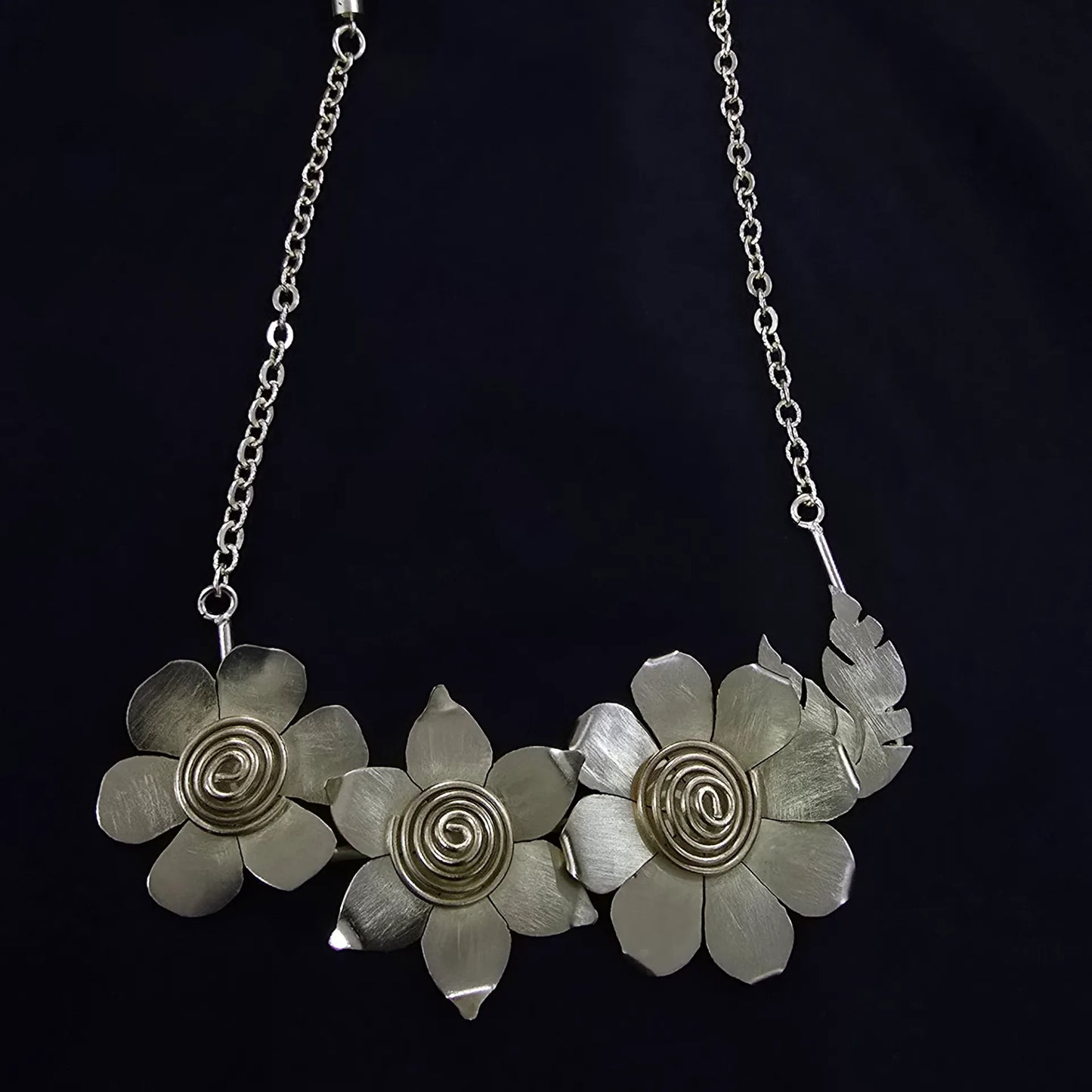 Flower Trey Necklace