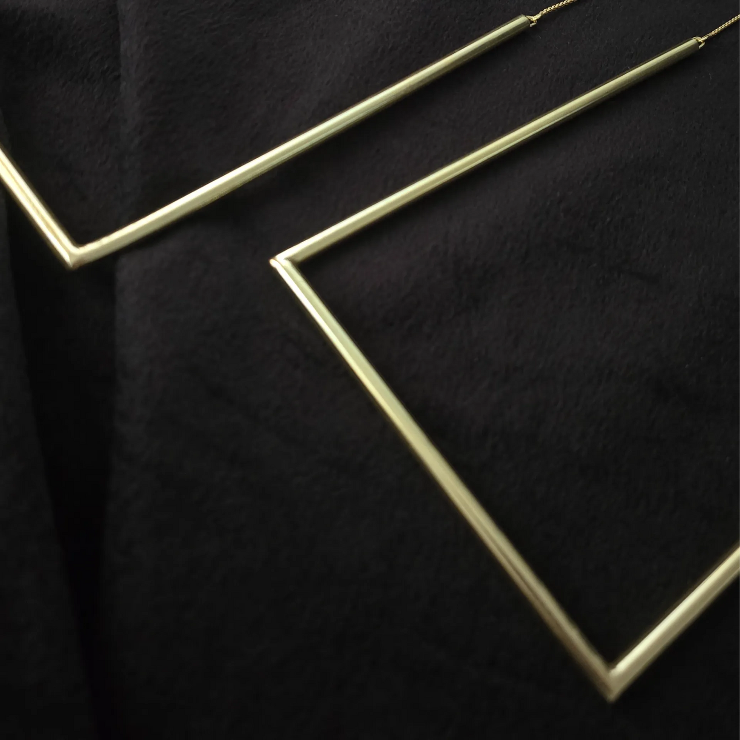 U Necklace