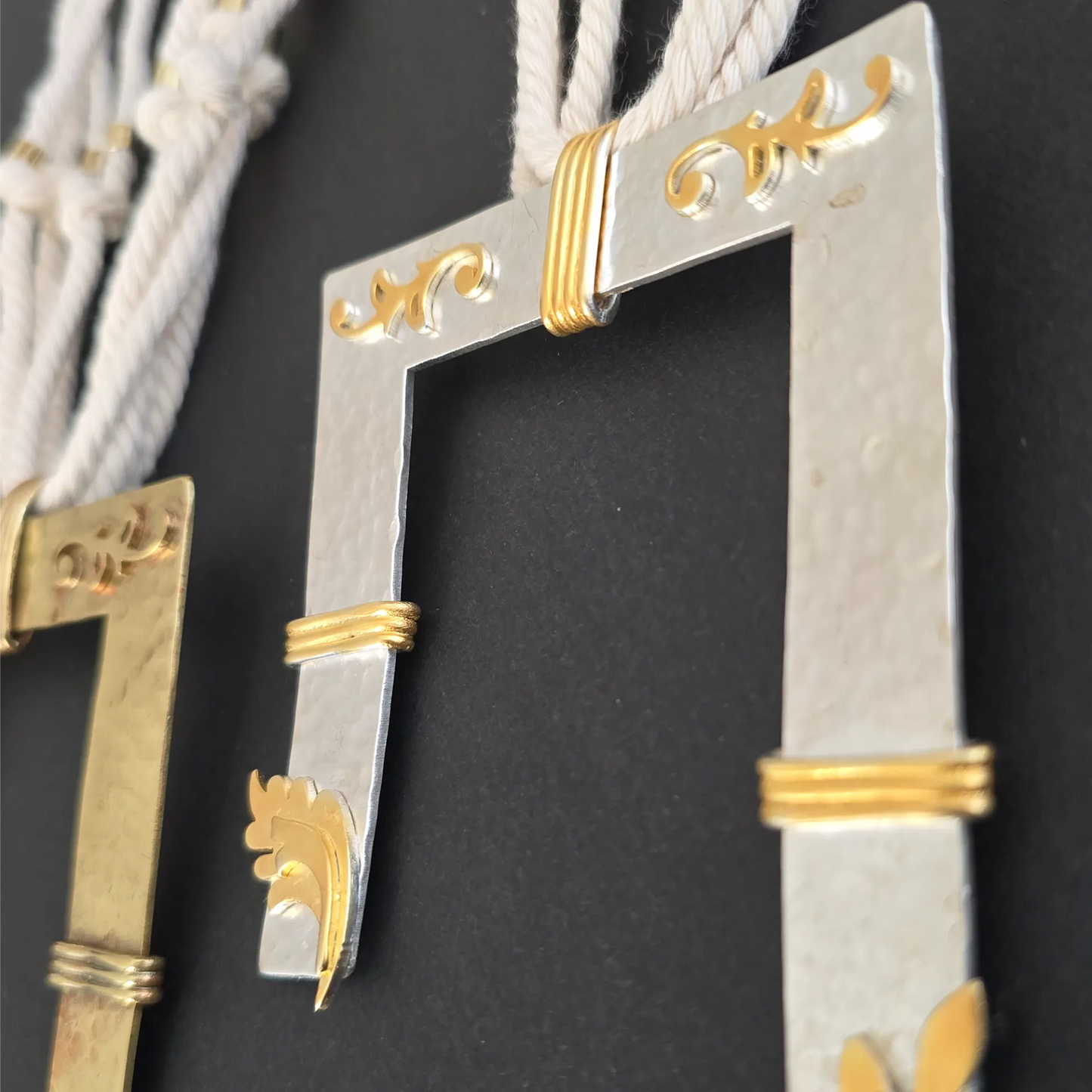 Frame Necklace