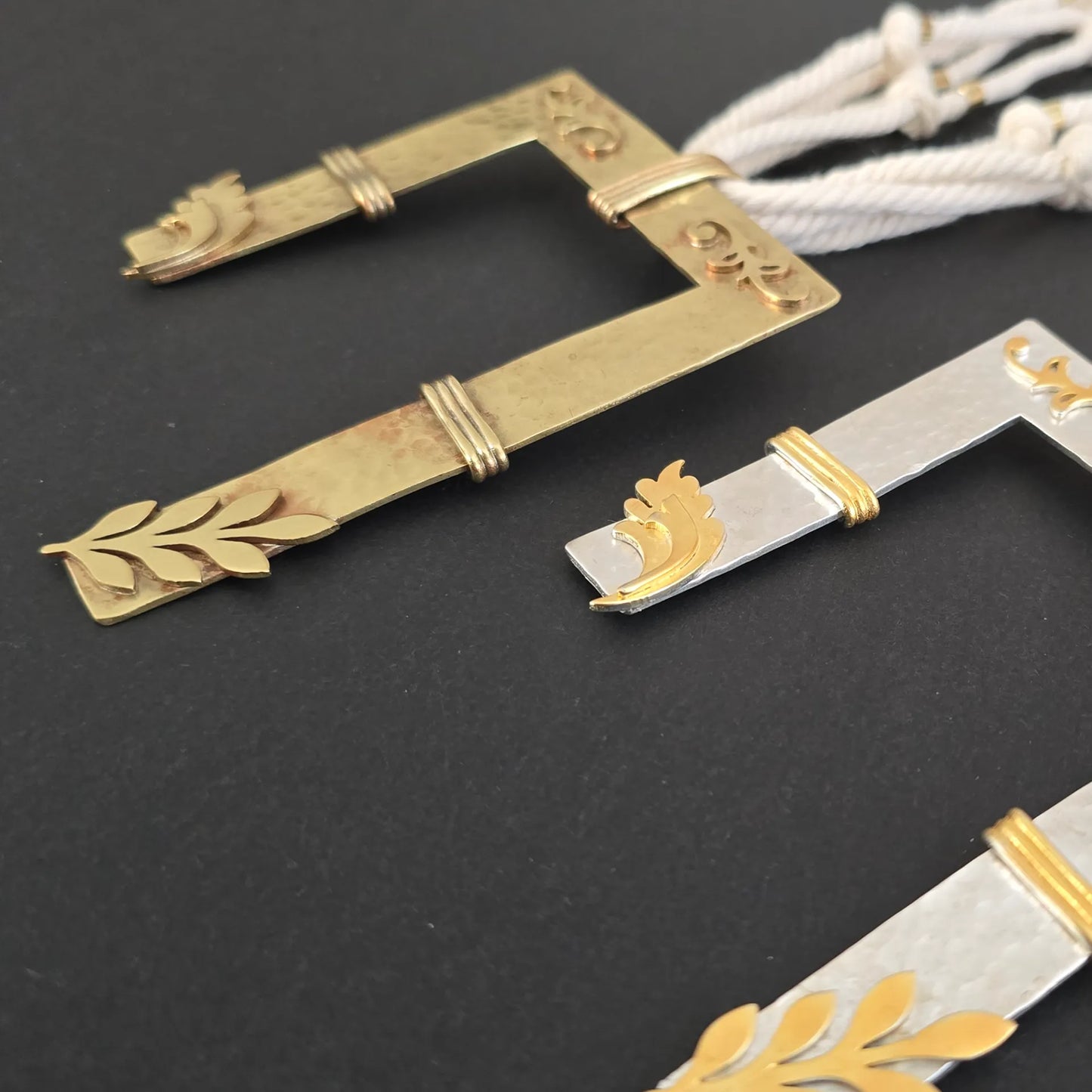 Frame Necklace