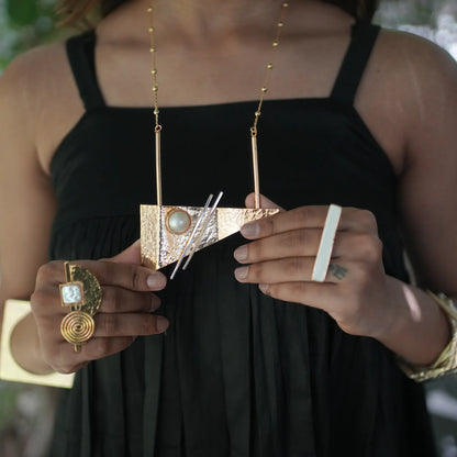 The Axis Necklace
