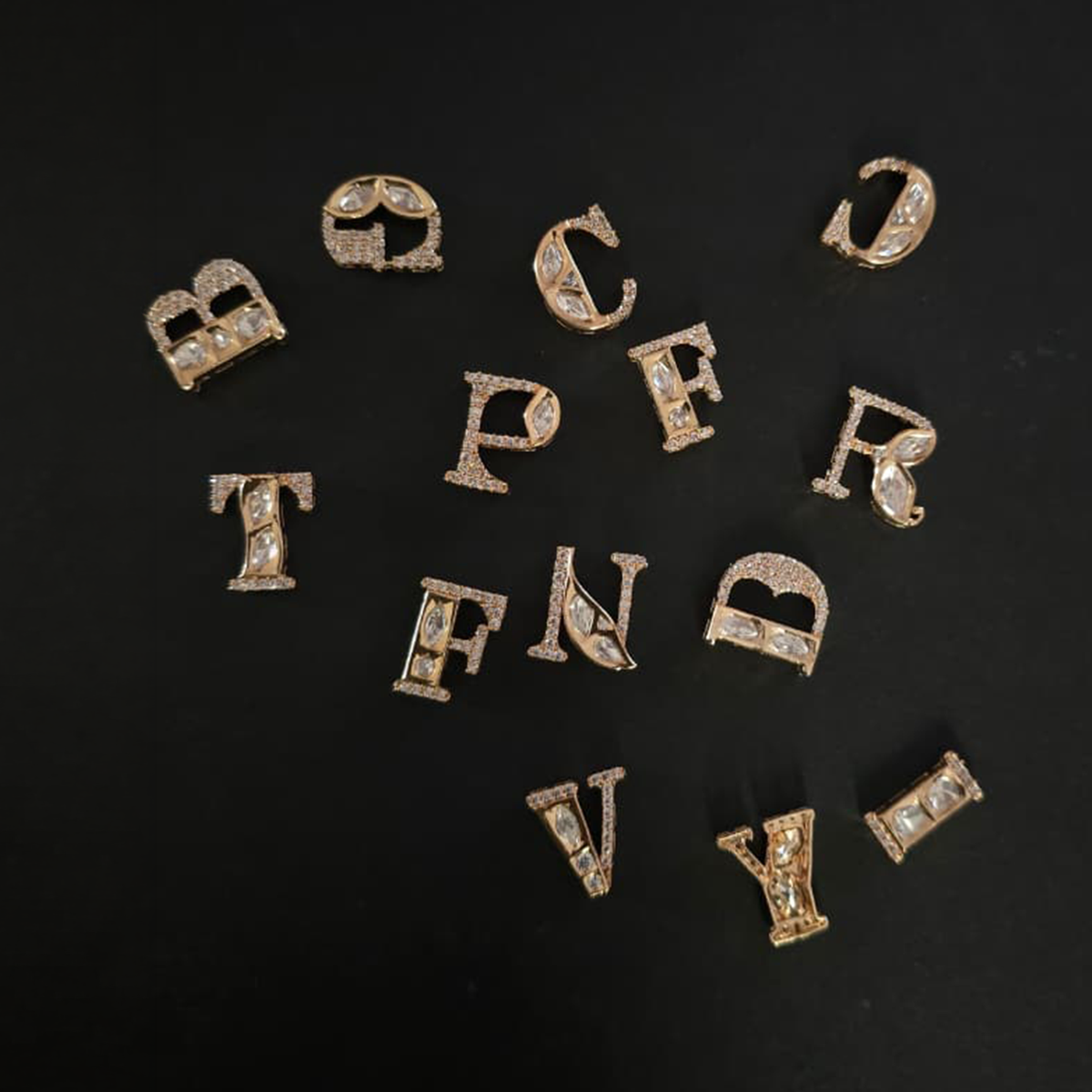 Personalized Kundan Alphabets