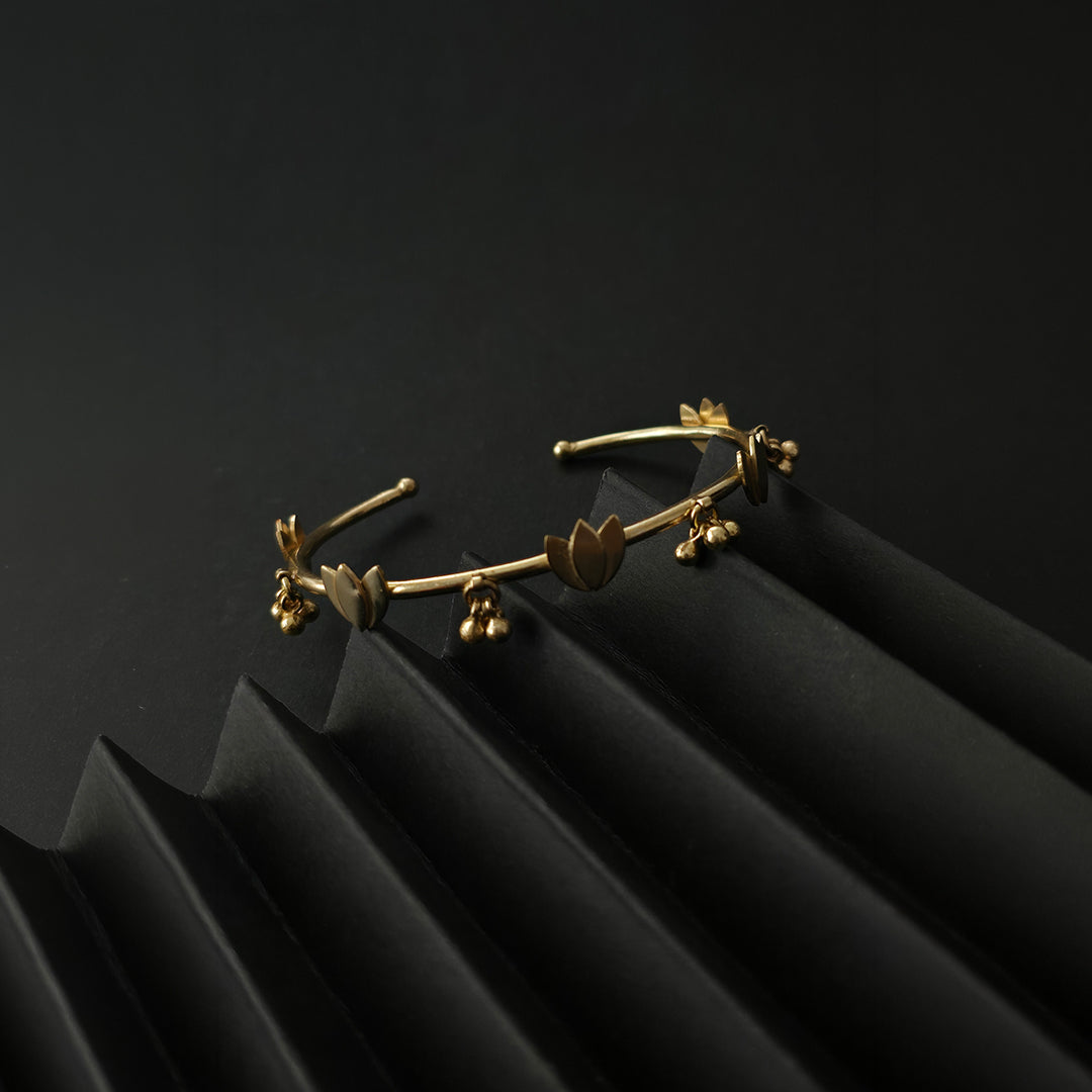 Lotus Cuff  (Adjustable)