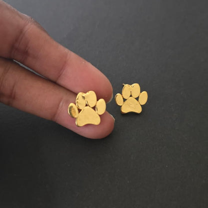Paw Studs