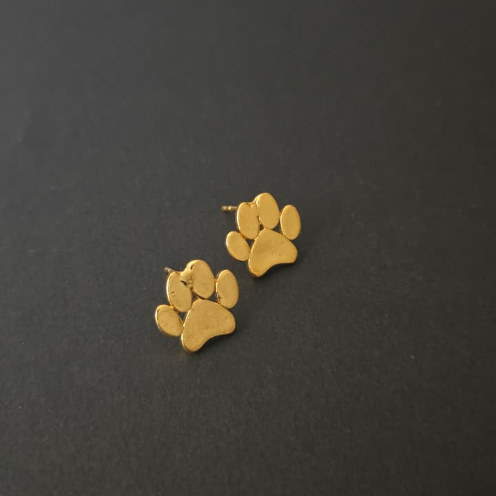 Paw Studs