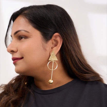 ball triangle hanging earrings