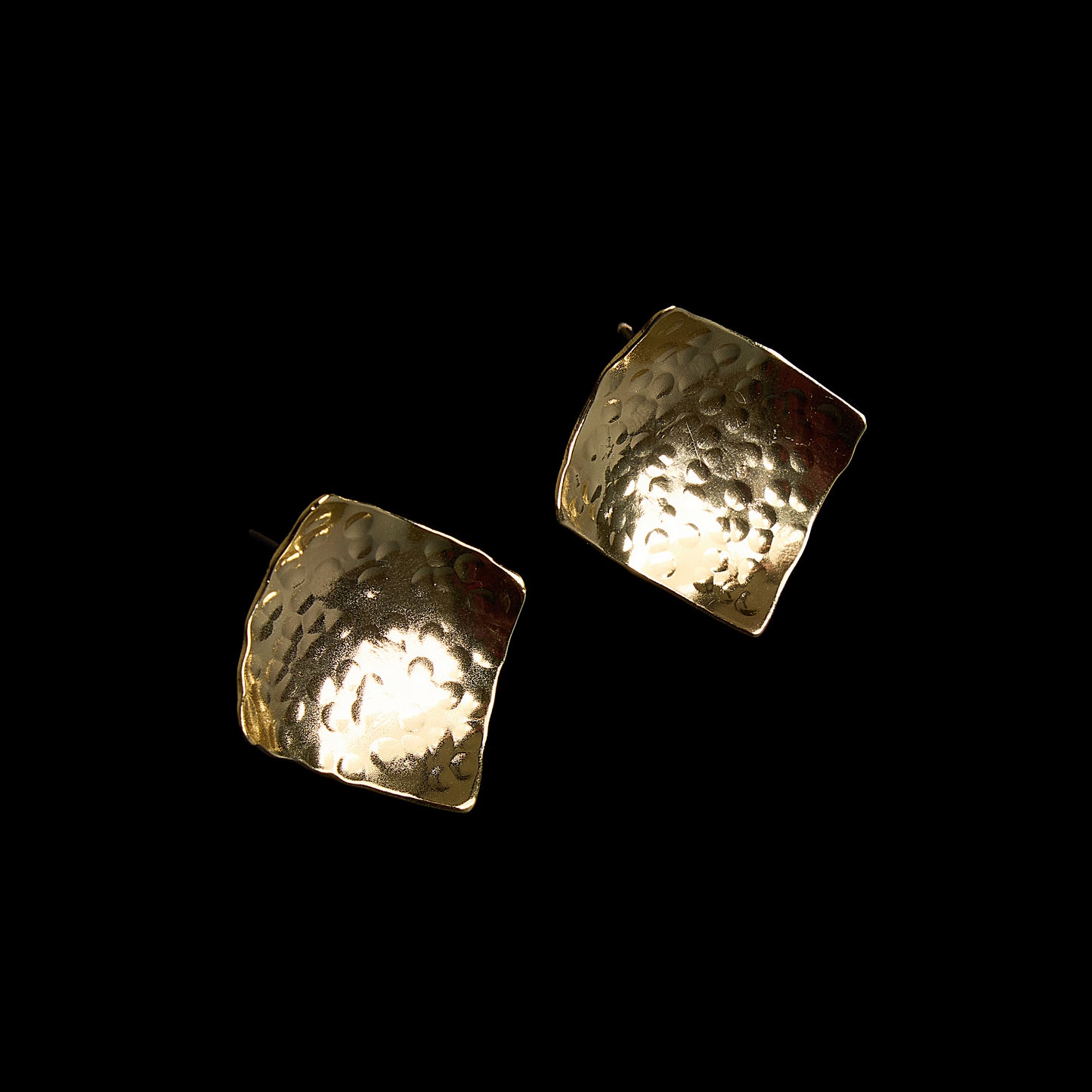 Diamond Shape Studs Earrings