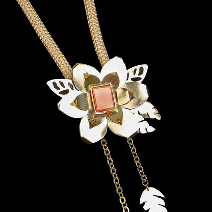 Flower Allure Necklace