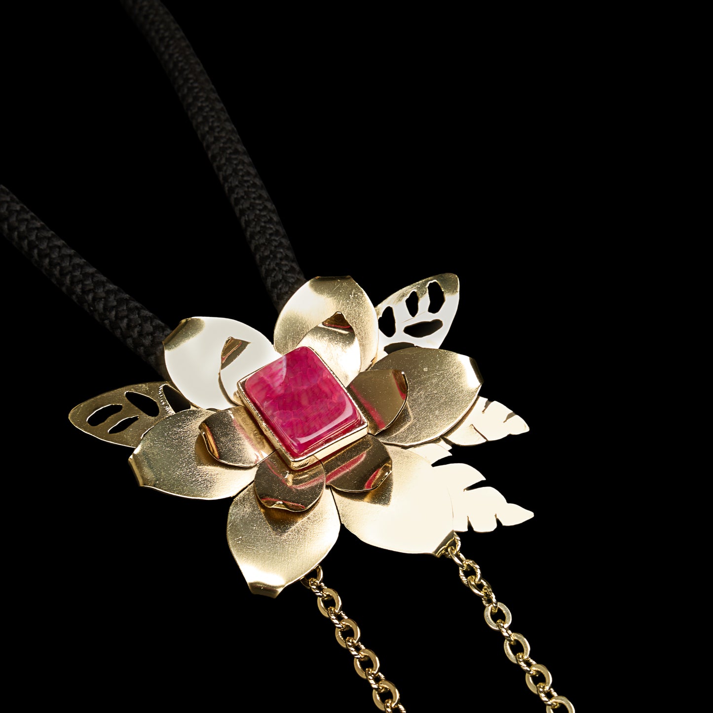 Flower Allure Necklace