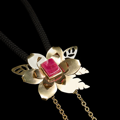 Flower Allure Necklace
